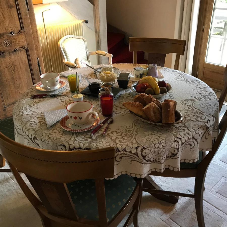 Les Chaumieres Du Pays D'Auge Bed & Breakfast Le Breuil-en-Auge Exterior photo