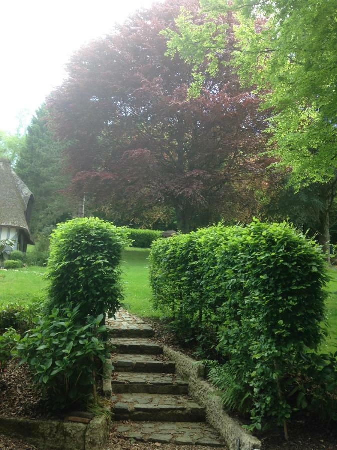 Les Chaumieres Du Pays D'Auge Bed & Breakfast Le Breuil-en-Auge Exterior photo